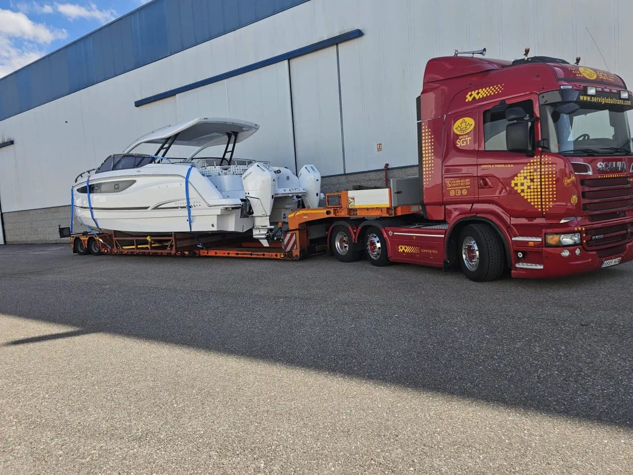 Transporte de cargas especiales sobredimensionadas SGT