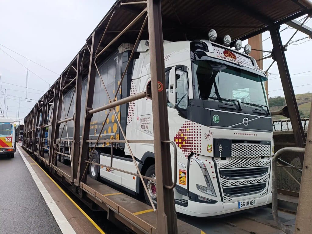 Flota de transporte de larga distancia internacional